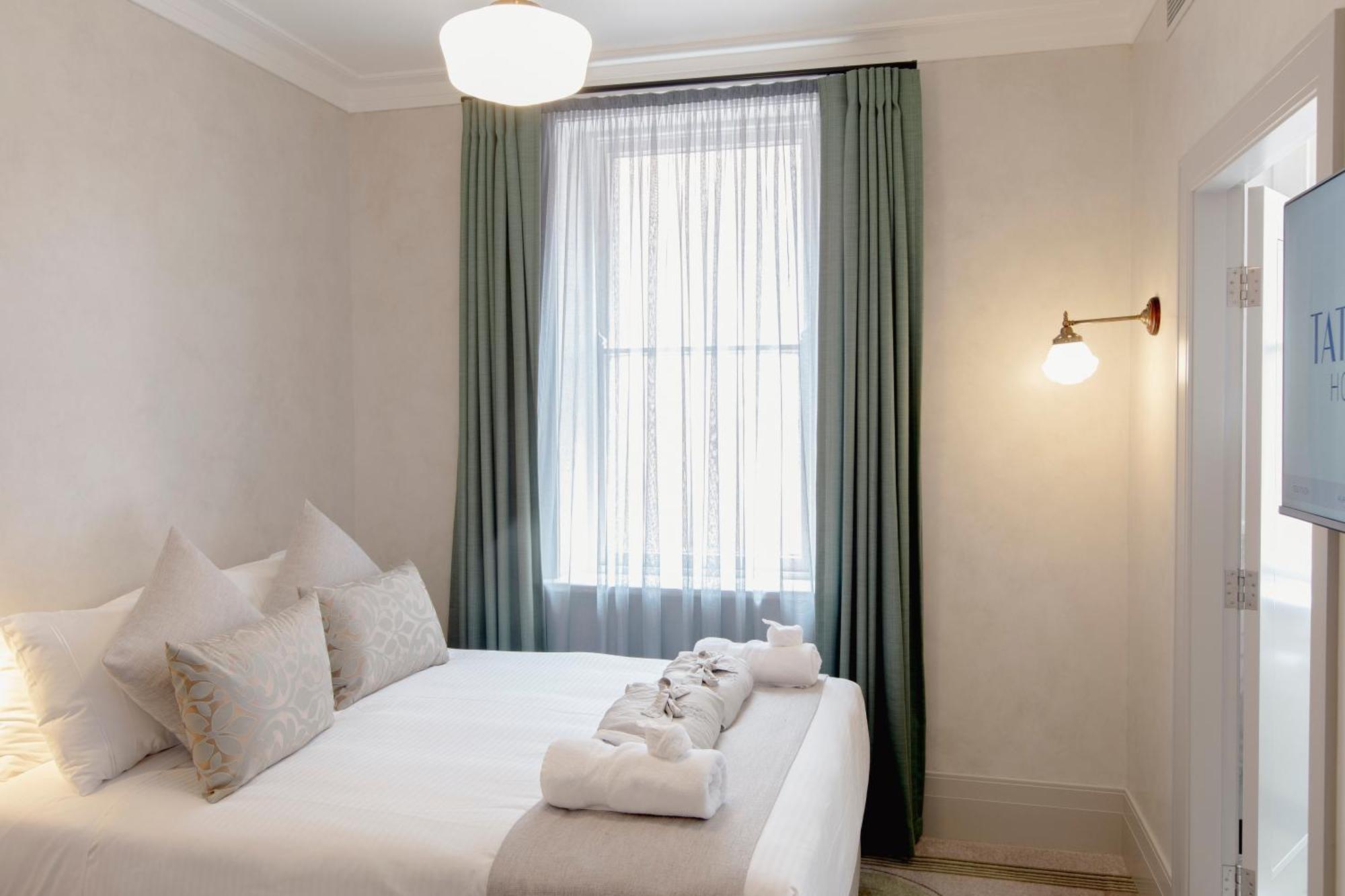 Tattersalls Hotel آرميدال المظهر الخارجي الصورة