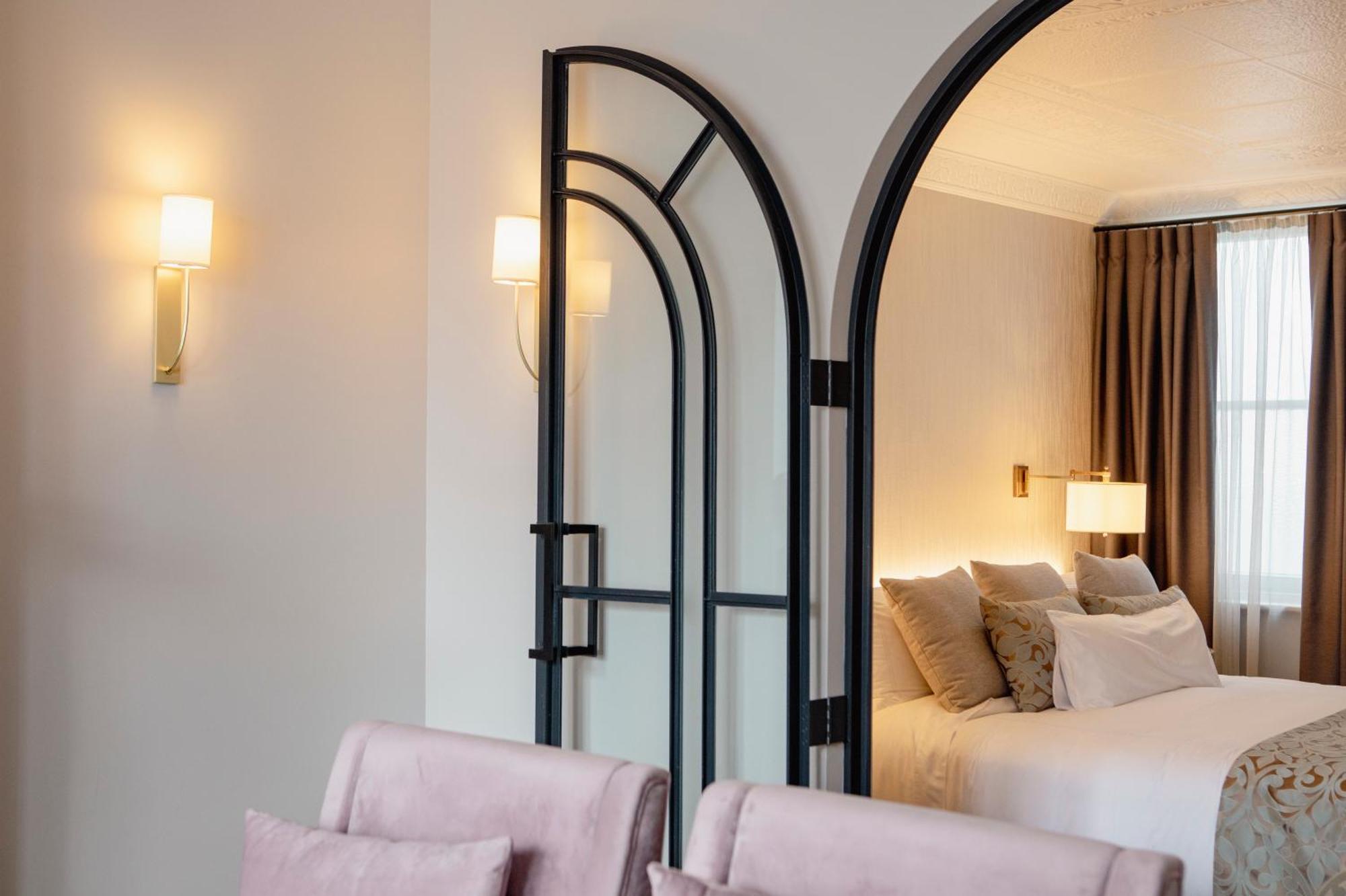 Tattersalls Hotel آرميدال المظهر الخارجي الصورة
